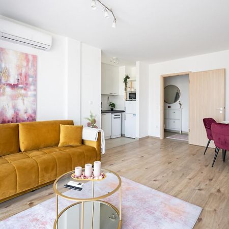 All You Need In Bp - Garage, Terraces, Aircon Boedapest Buitenkant foto