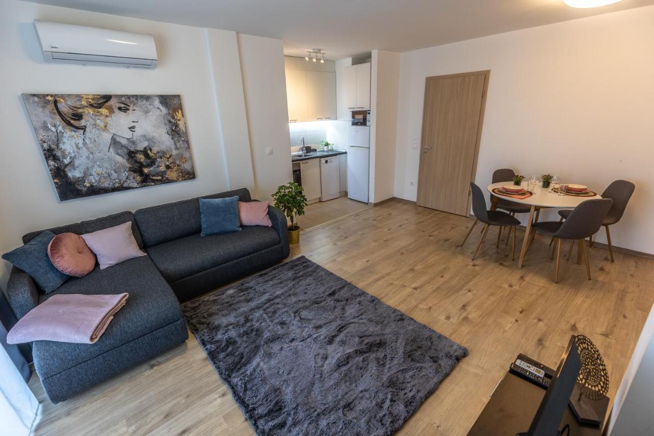 All You Need In Bp - Garage, Terraces, Aircon Boedapest Buitenkant foto